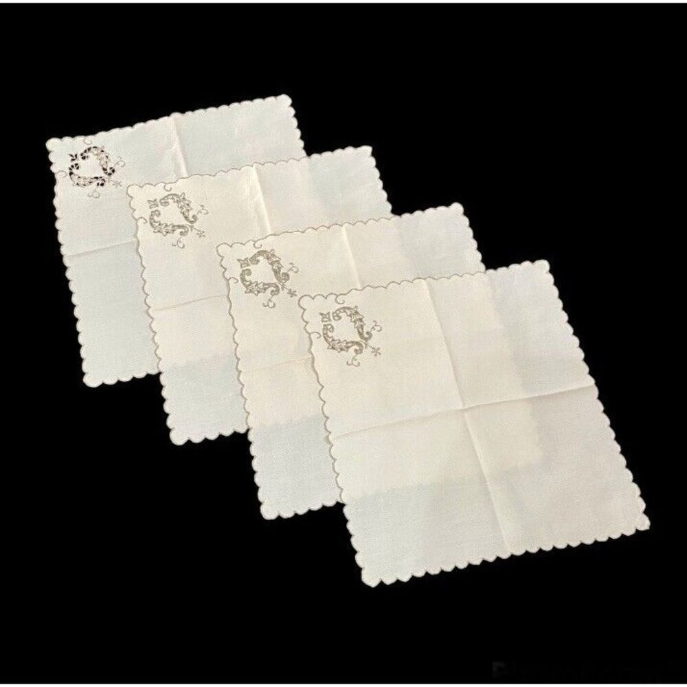 4 Vintage Cloth Napkins Scalloped Linen Off White Tea Cutout Corners